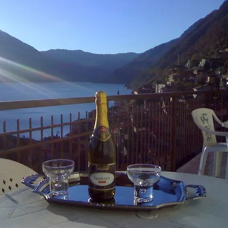 Daire Beautiful Lake View Argegno